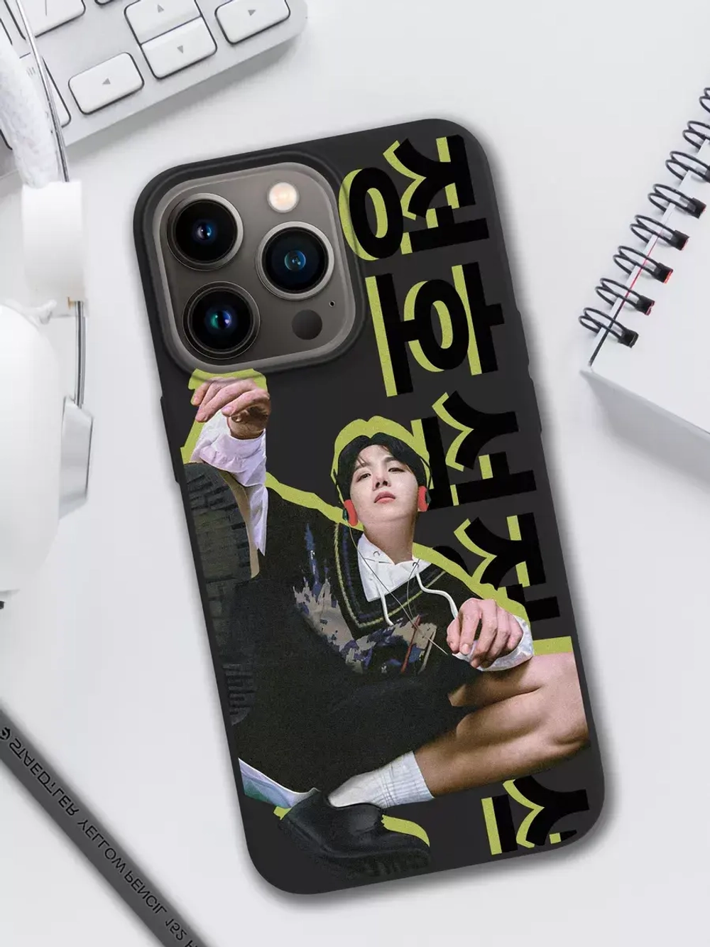 Чехол на iPhone 13 Pro с принтом