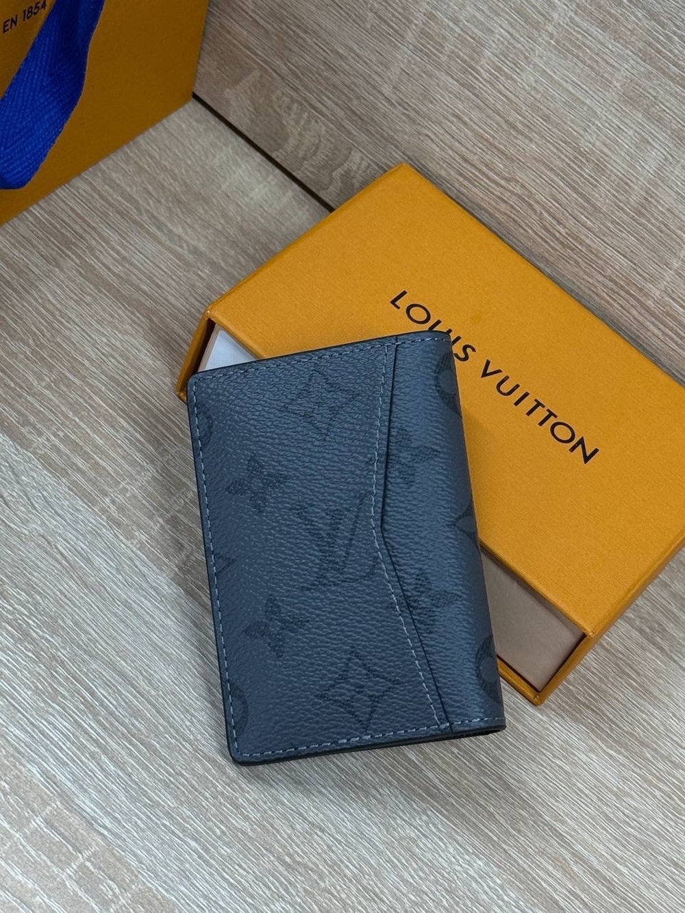Визитница Louis Vuitton