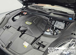 Porsche Cayenne 3.0 E-Hybrid — 2023