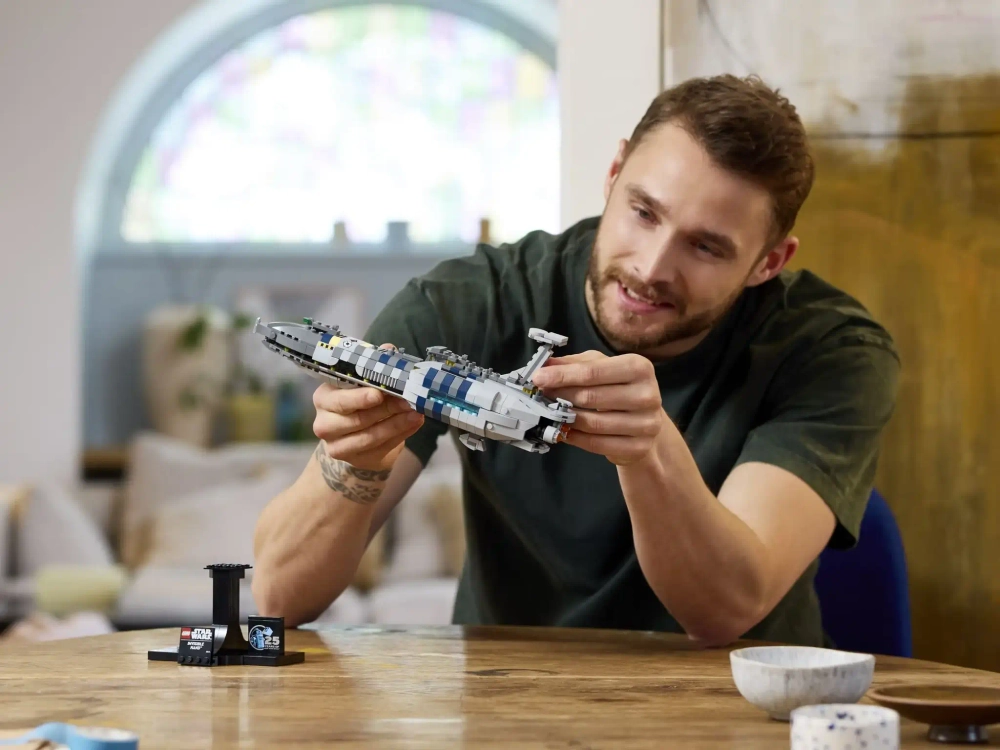 Конструктор LEGO Star Wars 75377 Невидимая рука