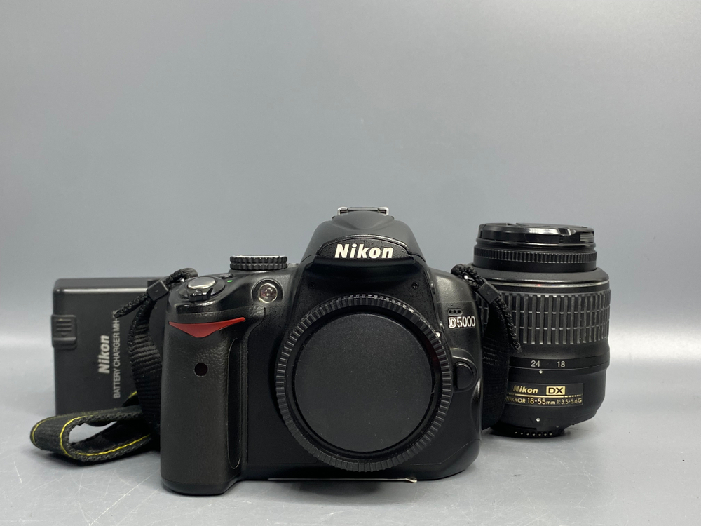 Nikon D5000 Kit 18-55mm