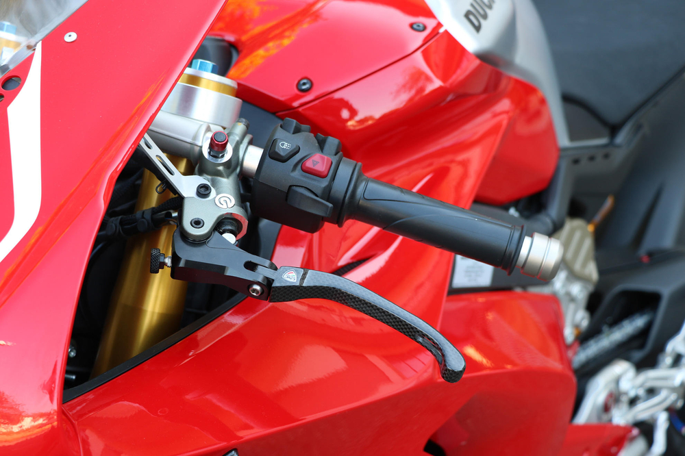 LCR49K CNC RACING CLUTCH LEVER FOLDING CARBON (DVL V4)