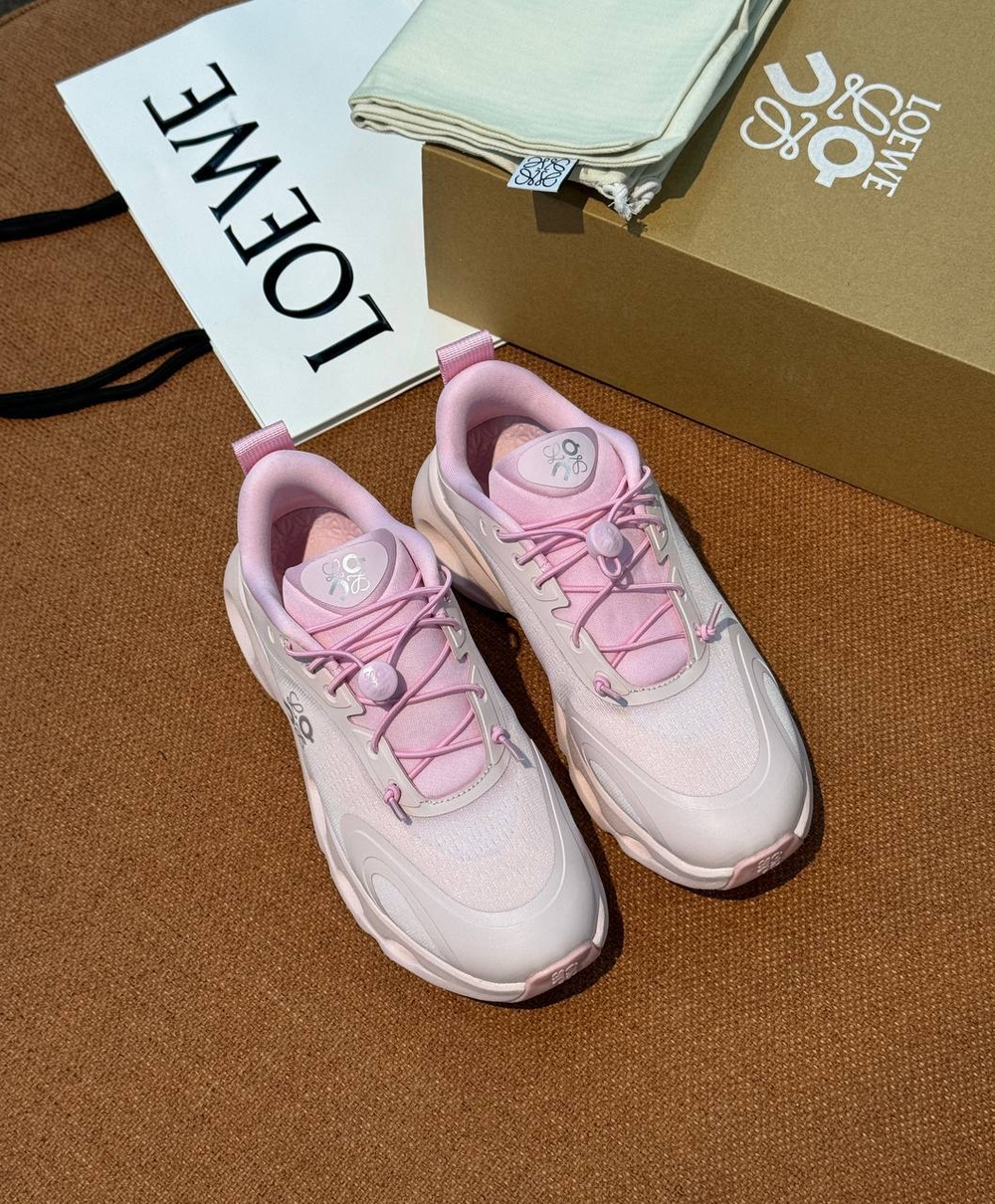 Кроссовки On Running x Loewe