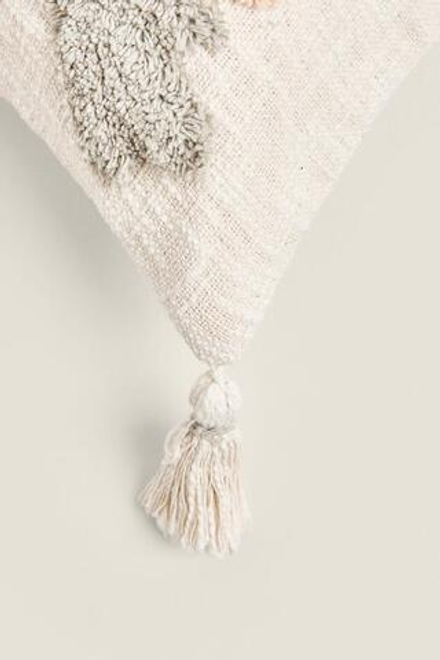 ZARA HOME ЧЕХОЛ ДЛЯ ДЕКОРАТИВНОЙ ПОДУШКИ С ВЫШИВКОЙ И КИСТОЧКАМИ ПО КРАЯМ, РОЗОВЫЙ