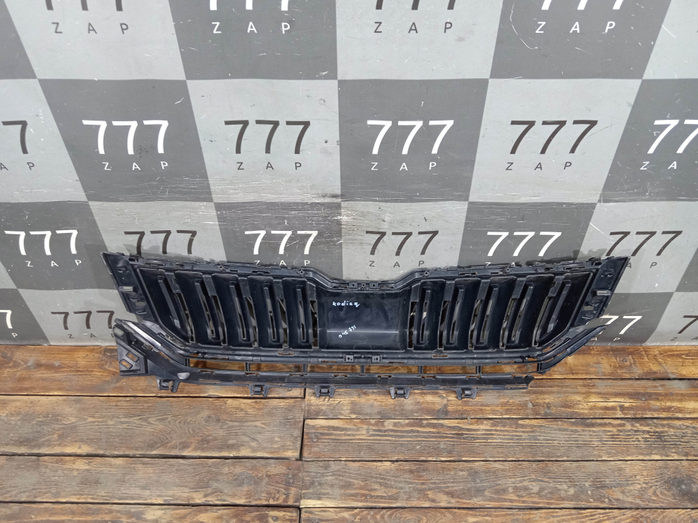 Решетка радиатора Skoda Kodiaq 16-22 Б/У Оригинал 565853653A9B9