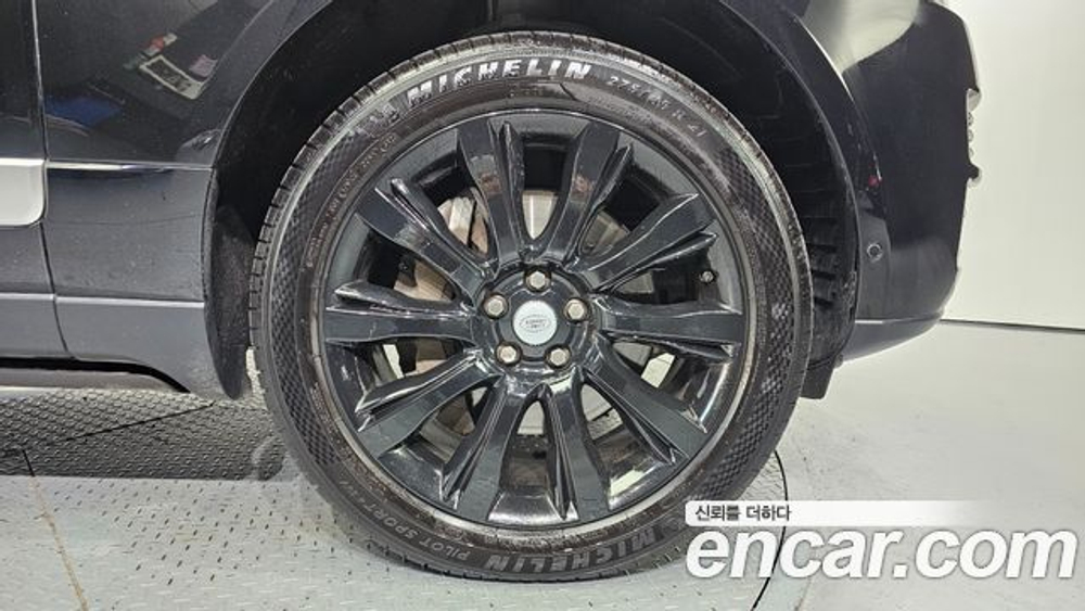 Land Rover Range Rover 4.4 SDV8 Vogue SE DIESEL — 2017