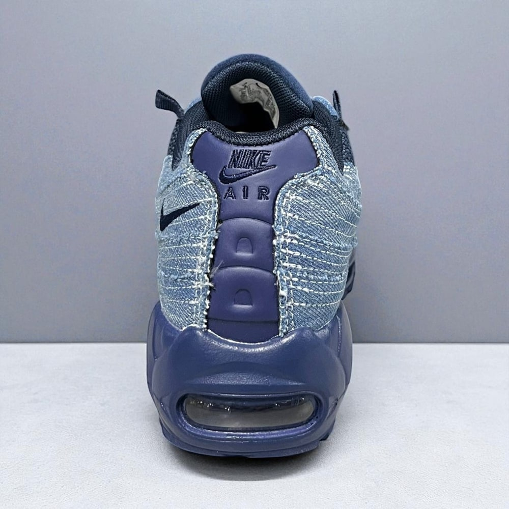 Levi's x Nike Air Max 95 • Obsidian