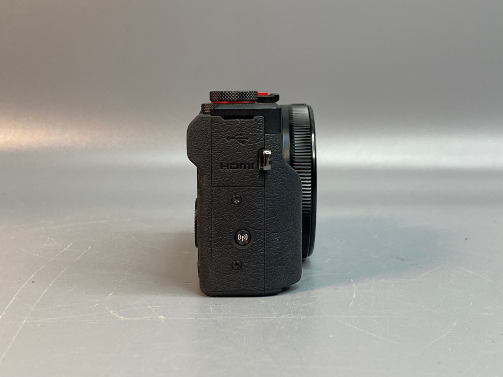 Canon G7X Mark III