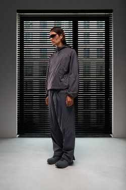 Брюки Blue Monte Geometric-Cut Laminated Trousers "Navy Blue"