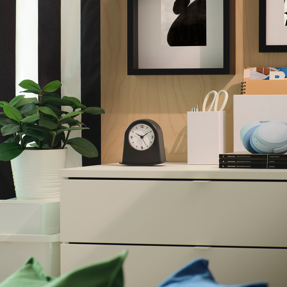 IKEA KÄRRSÅNGARE  (ИКЕА КЭРРСОНГАРЕ)  -  Будильник - чёрный 11x7x11 см