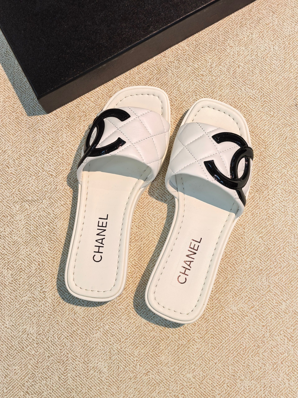 Шлепанцы Chanel