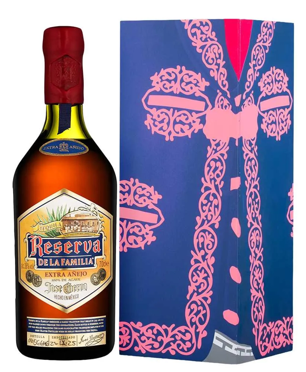 Текила Jose Cuervo Reserva de la Familia Extra Anejo, 0.7 л