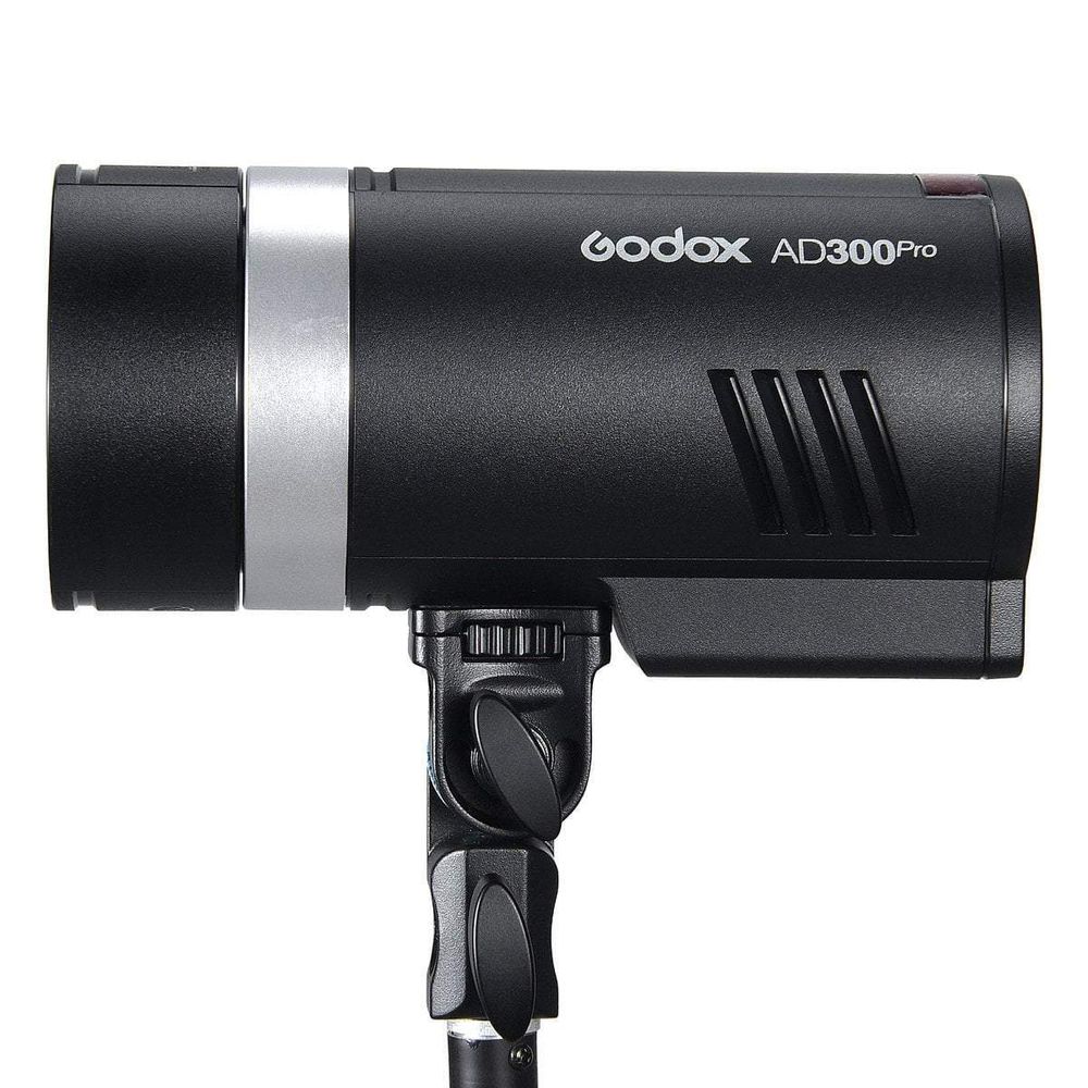 Вспышка аккумуляторная Godox Witstro AD300Pro