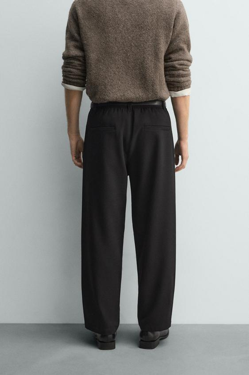 ZARA БРЮКИ RELAXED FIT СО СКЛАДКАМИ, ЧЕРНЫЙ