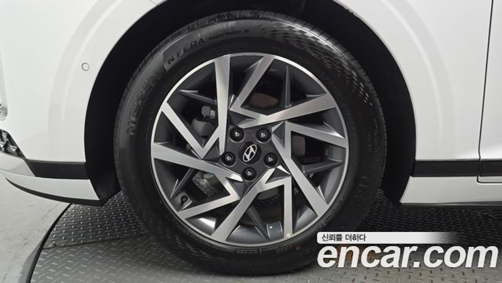 Hyundai Grandeur Exclusive — 2025
