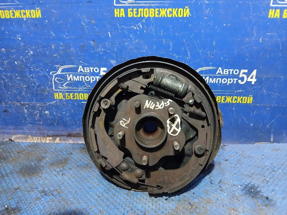 Ступица задняя левая NISSAN PRESAGE 1999