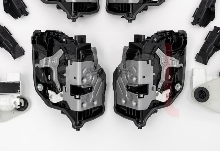 Автоматические доводчики на 4 двери для BMW X6 (F16/G06/F86) 2015-2022 - RDL-SAA-Z03