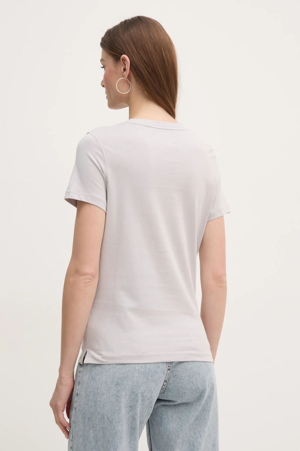 Футболка женская GUESS