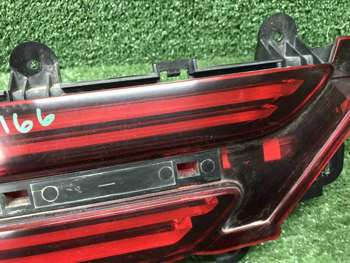 Фонарь левый внутренний Genesis GV70 (2020-н.в.)
