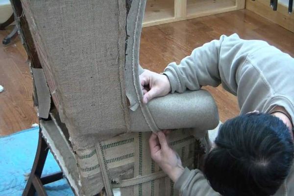 Перетяжка мебельными тканями: новая жизнь старой мебели Перетяжка мебельными тканями: новая жизнь старой мебели
