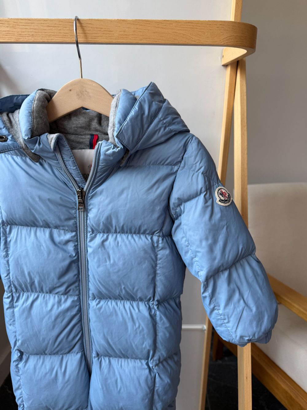 Пуховый комбинезон Moncler, 74