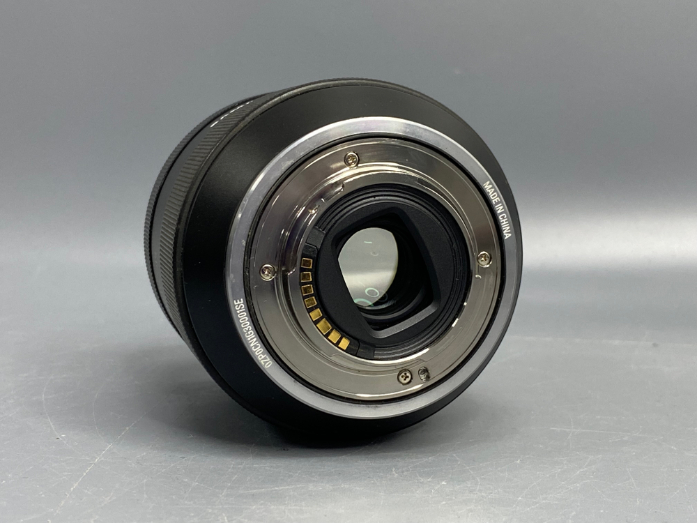 Samsung 16–50 mm F2–2.8 S ED OIS царапки на передней линзе