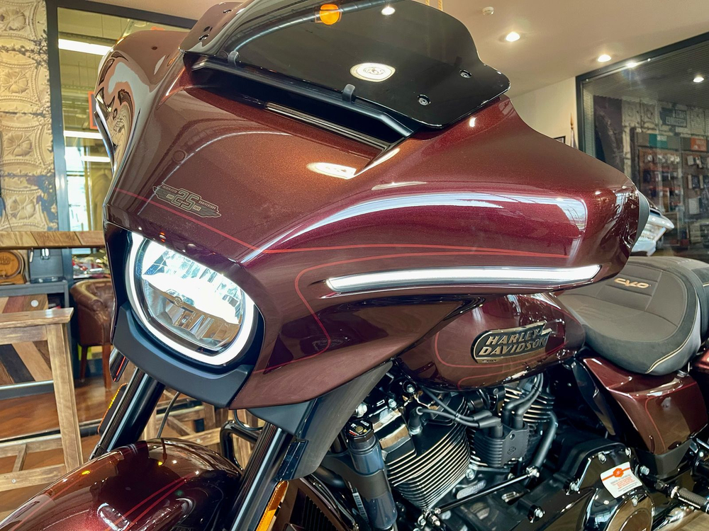 Harley-Davidson CVO Street Glide, 2024 COPPERHEAD