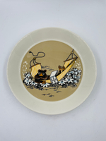 Moomin Тарелка Arabia, Piisamirotta luolassa/Пиисамиротта в пещере, 19 см, фарфор Vitro
