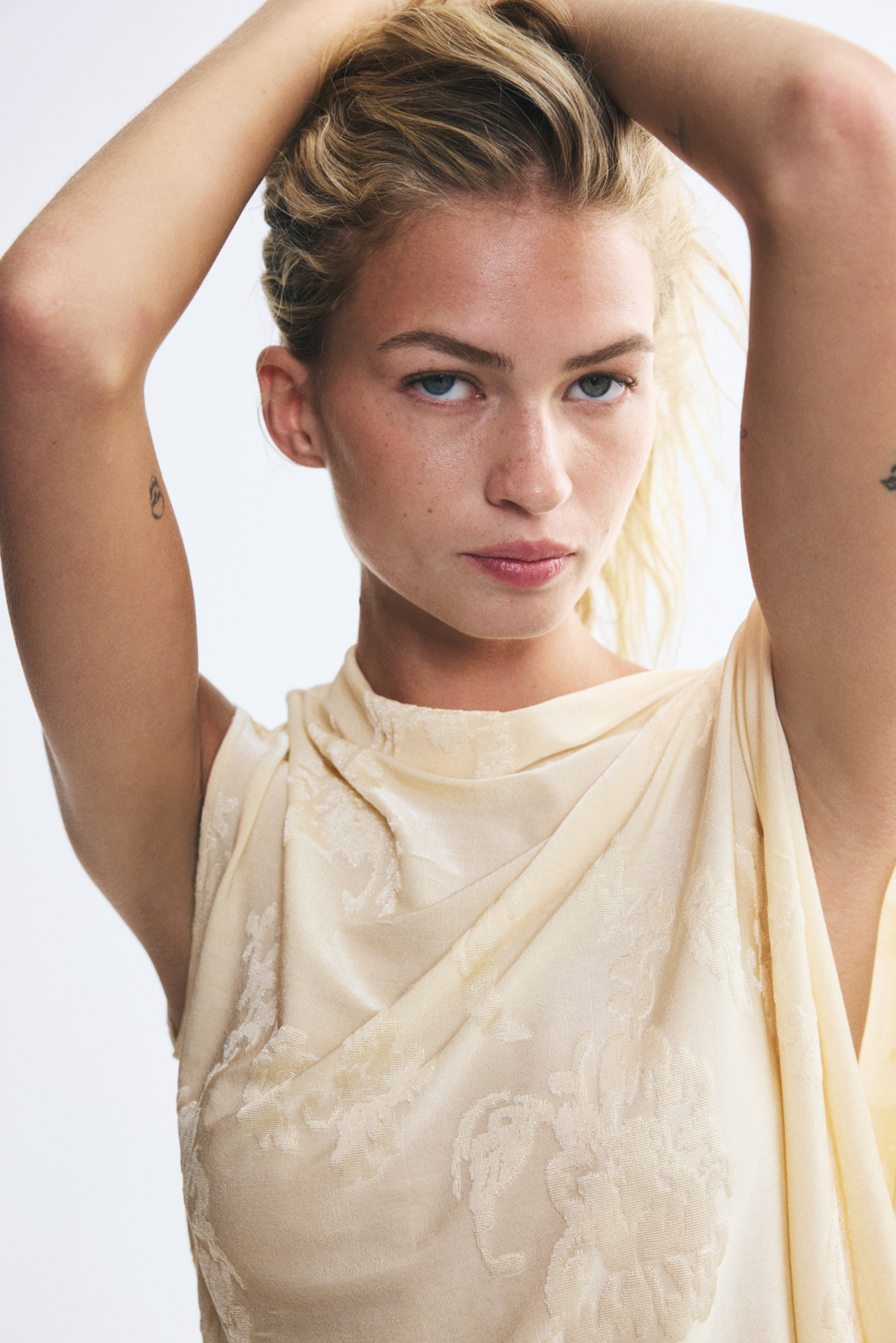 Жаккардовое трикотажное боди-стринги - H&M