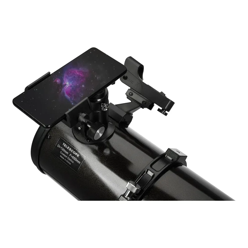 Телескоп Sky-Watcher N130P StarQuest2 EQ2 - закрепленный смартфон на окуляре