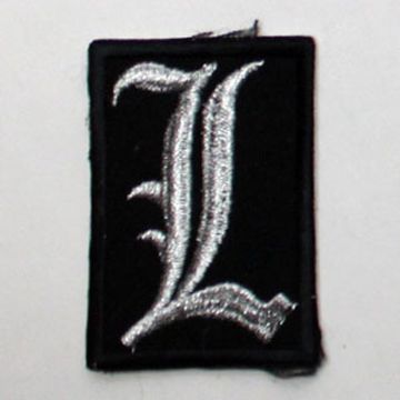 Нашивка буква "L" (серебристая)