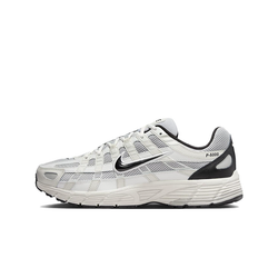 alt="Nike P-6000 Platinum Tint Black HJ3488-001 серебристо-серые кроссовки вид сбоку на белом фоне"