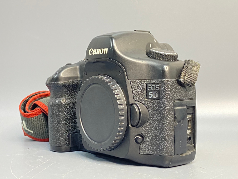 Canon EOS 5D