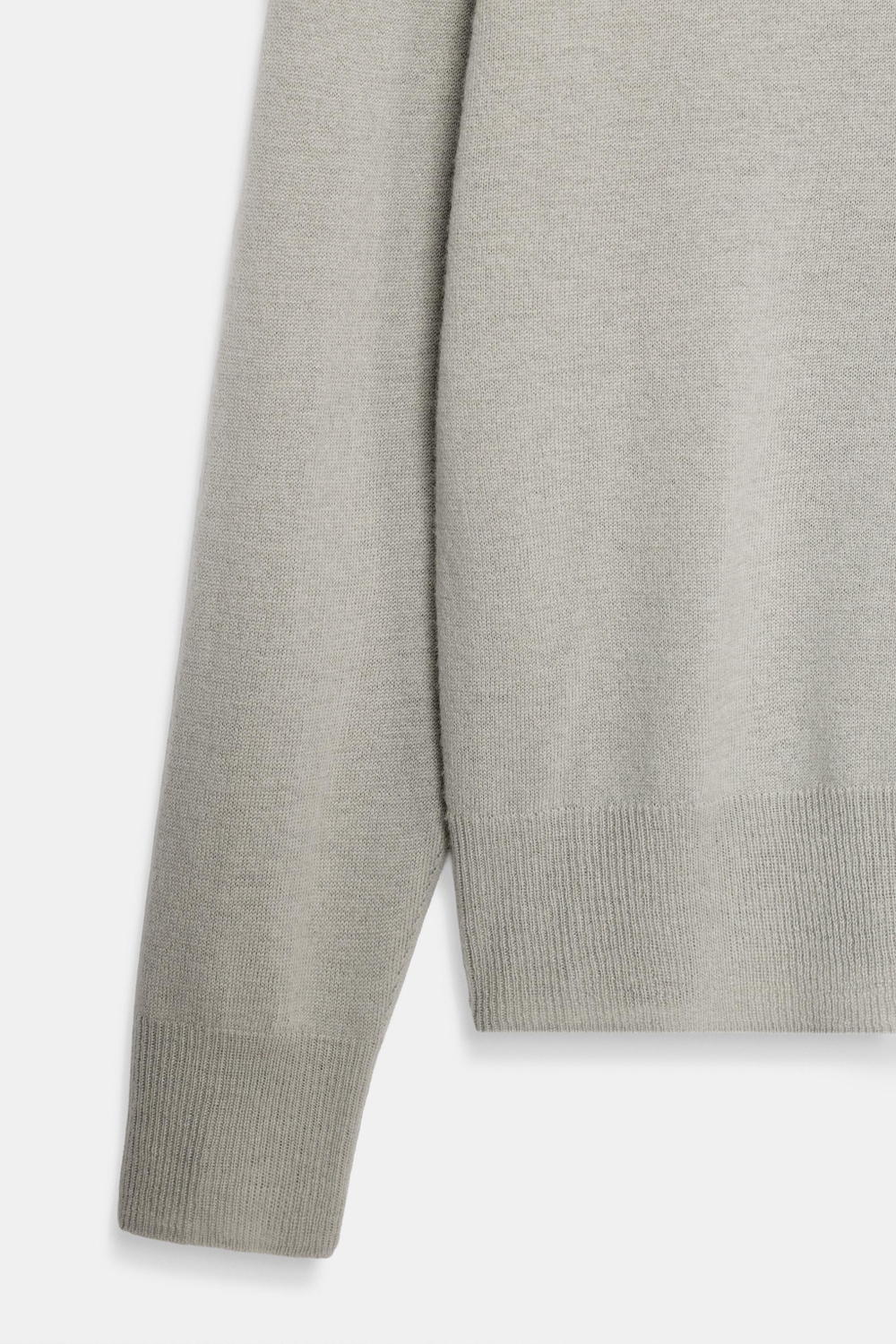 СВИТЕР ИЗ 100% ШЕРСТИ С V-ОБРАЗНЫМ ВЫРЕЗОМ — ZARA