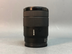 Sony E 18-135mm F3.5-5.6 OSS вмятина