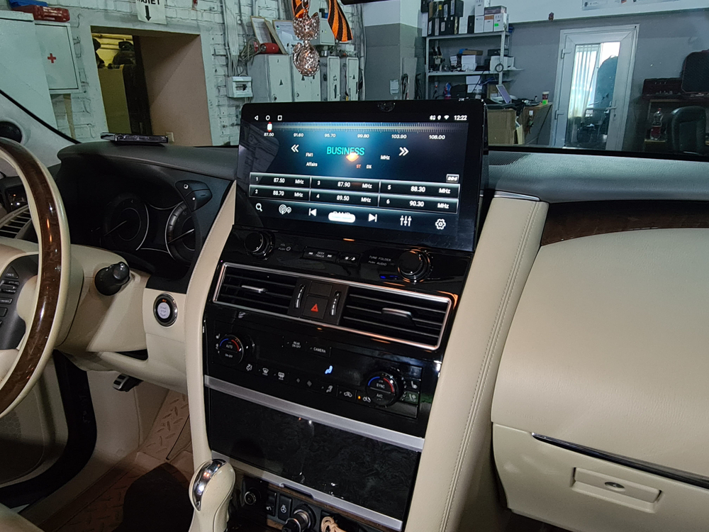 Установочный комплект для INFINITY QX56 / QX80  KUBERG ZH-N1401