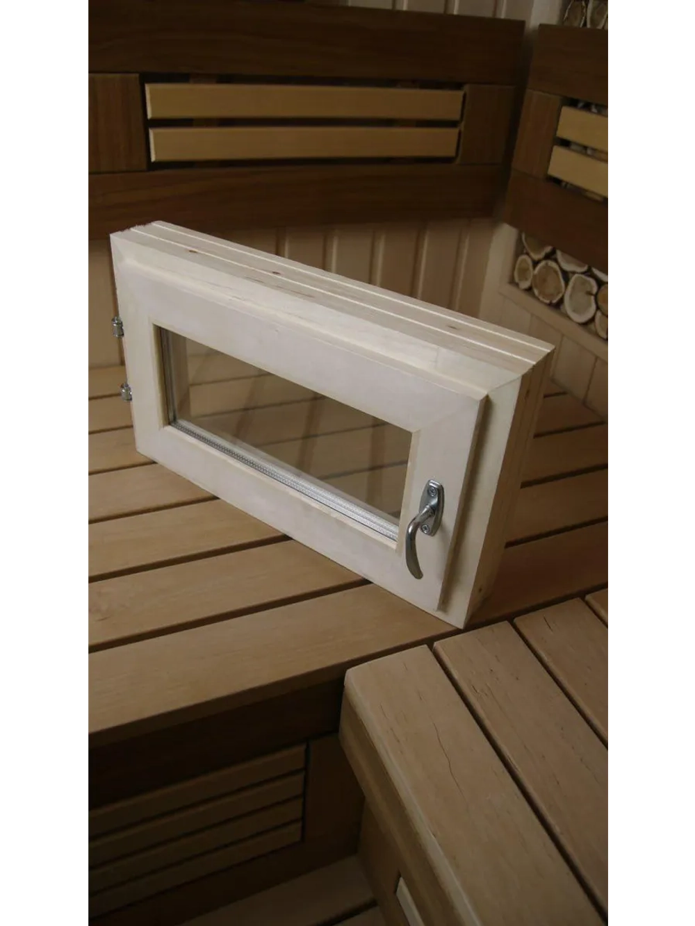 Окно для бани из липы 30×50 см с двойным остеклением