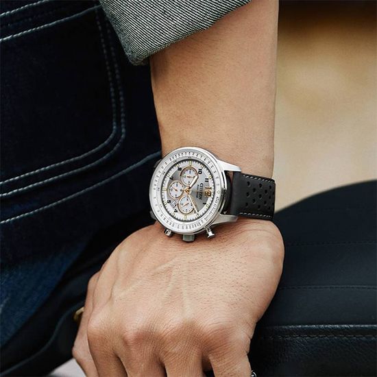 Наручные часы Citizen CA4500-24H