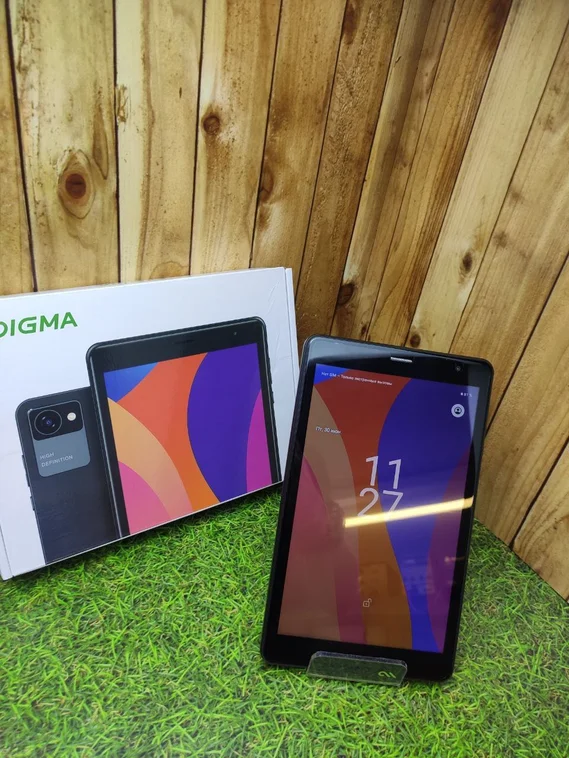 Планшет 8" Digma Optima 8305C 4G 3/32ГБ черный