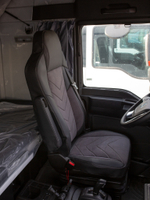 Чехлы Люкс Sitrak MAX; SITRAK C7H с 2024 г (экокожа, черный, серая вставка)