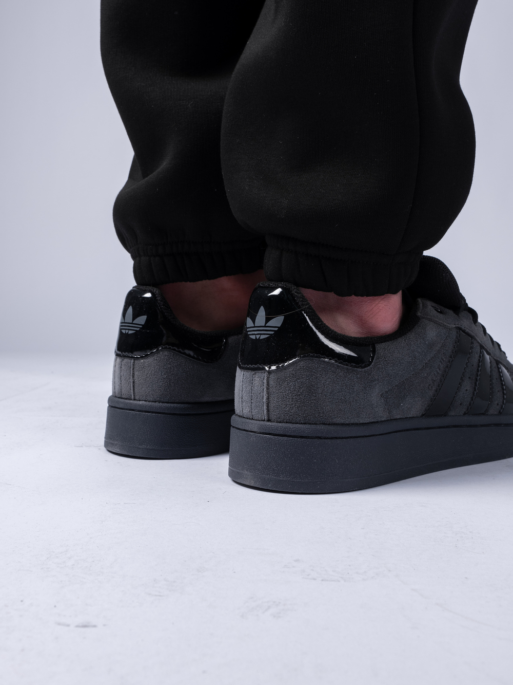 Кросс Adidas Campus 00s (сер.)