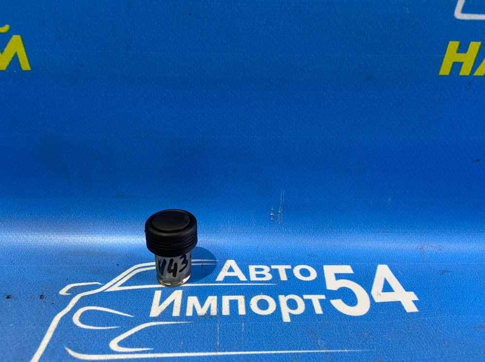 Прикуриватель MITSUBISHI PAJERO 1992