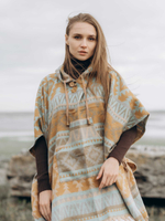 Пончо шерстяное с орнаментом