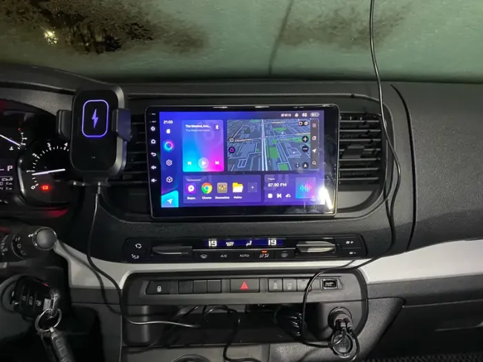 Магнитола для Peugeot Traveller/Expert, Citroen SpaceTourer/Jumpy, Opel Zafira Life/Vivaro - Parafar PF555UHD на Android 13, Быстрая, QLED, CarPlay, 4G SIM-слот
