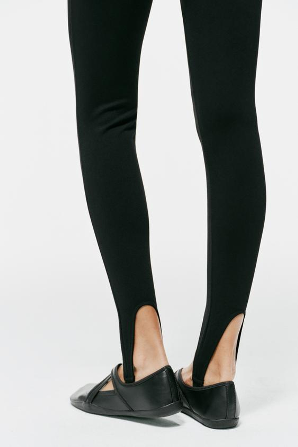 ZARA ЭЛАСТИЧНЫЕ ЛЕГИНСЫ СО ШТРИПКАМИ, ЧЕРНЫЙ