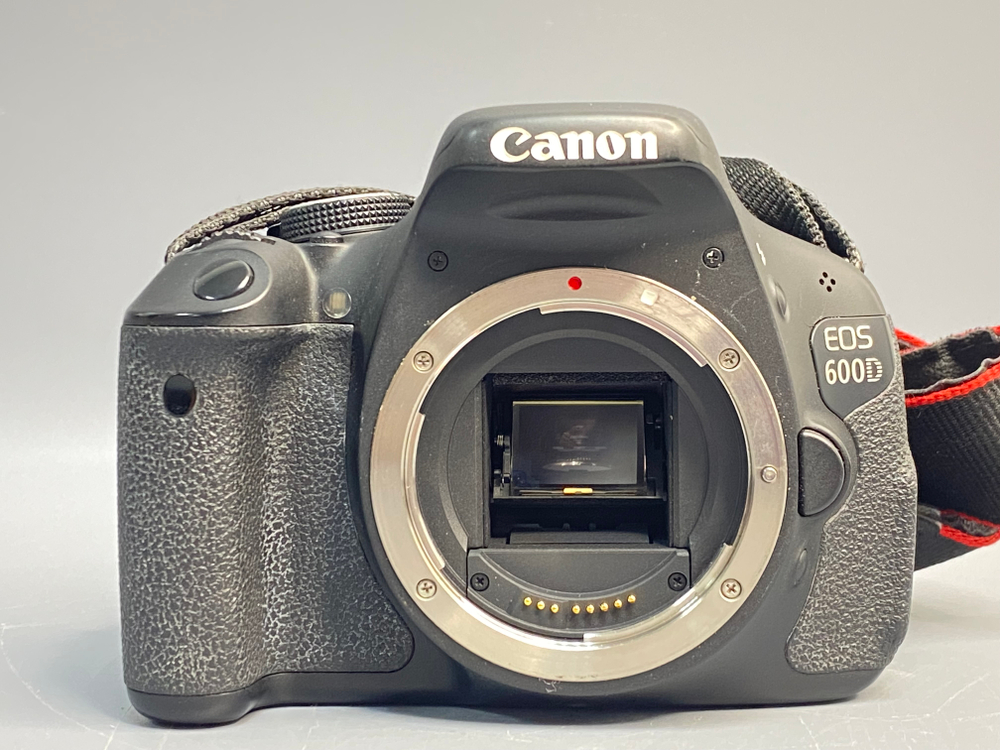 Canon EOS 600D 14.00 кадров