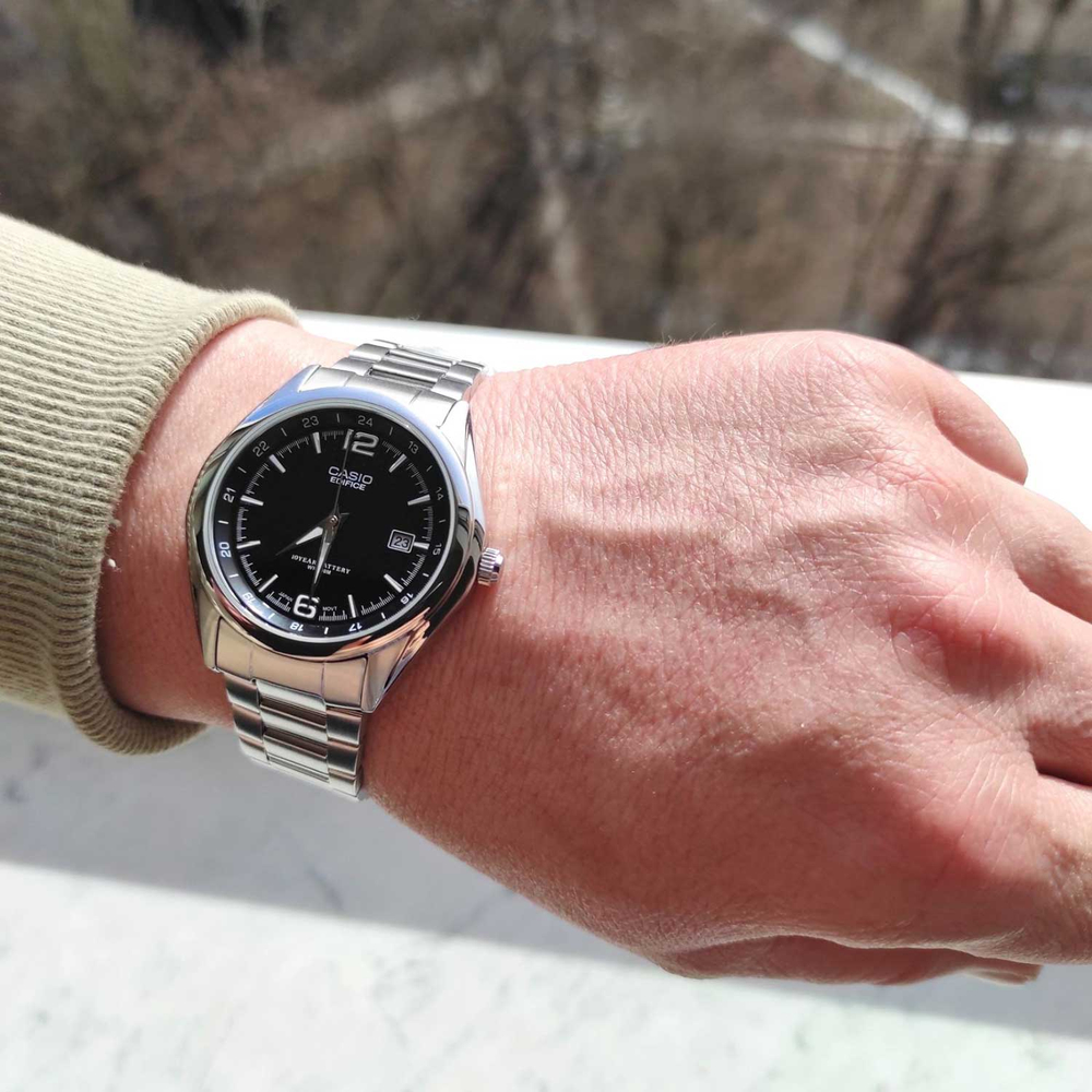 Часы Casio EF-121D-1AVEG