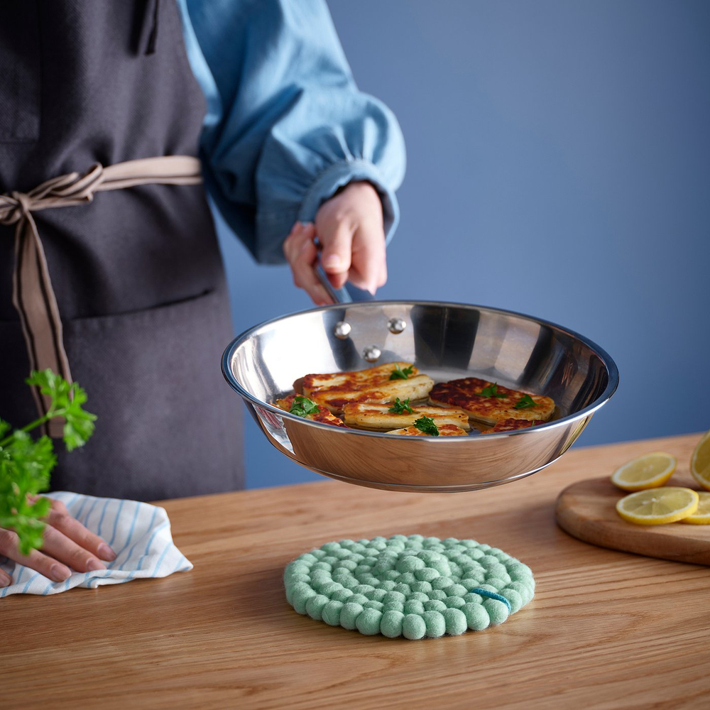 IKEA KNORRHAJ  (ИКЕА КНОРРХАЙ)  -  Подставка под горячее - светло-зелёная 18 см