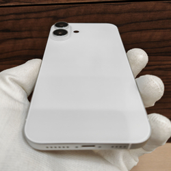 Корпус для iPhone XR в стиле iPhone 16 (цвет: White / Белый)