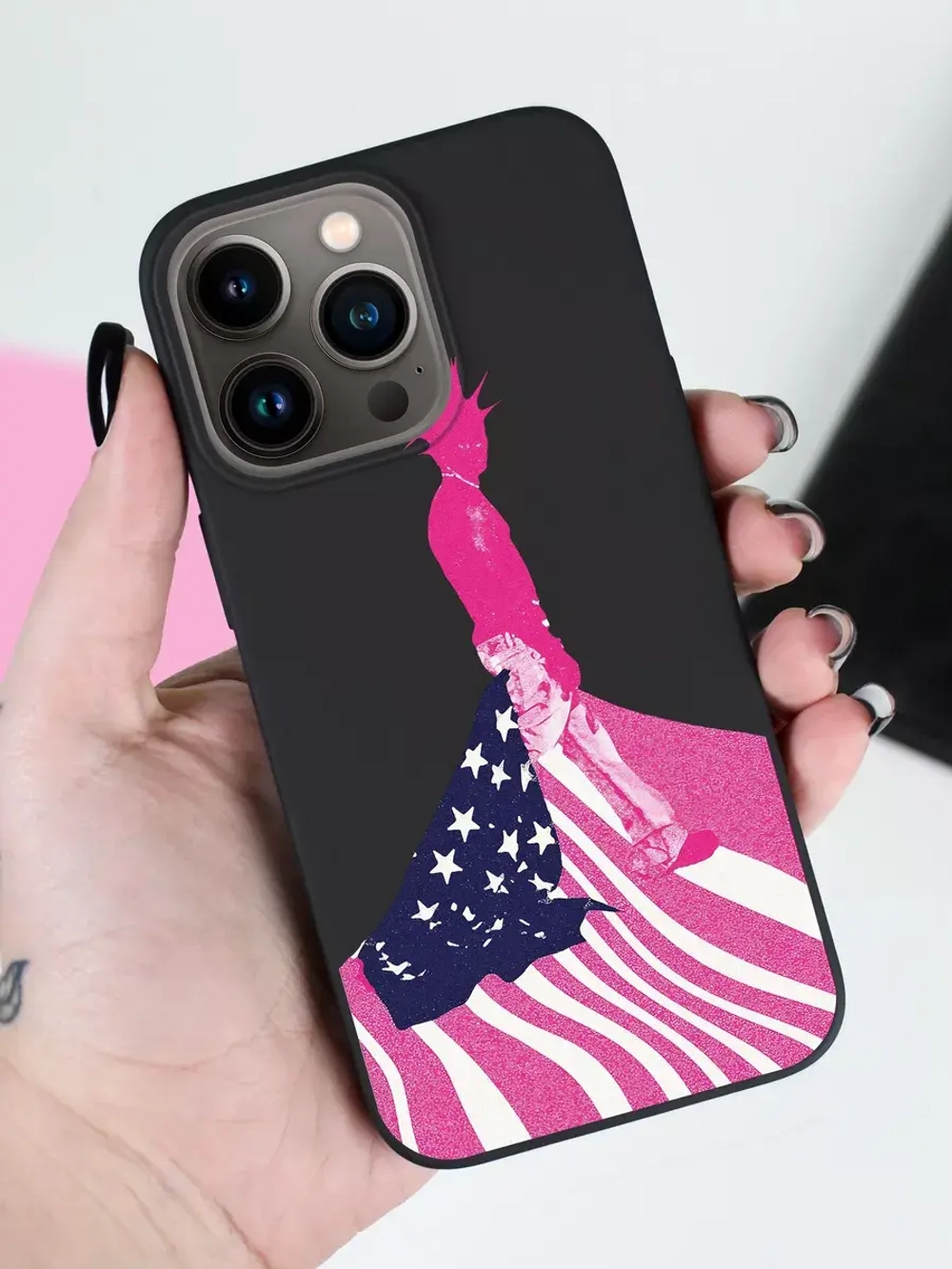 Чехол на iPhone 16 Pro